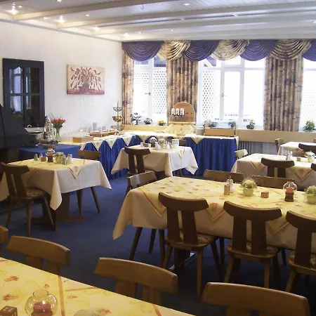 Zur Wegelnburg Hotel 3*