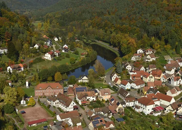 מלון Zur Wegelnburg